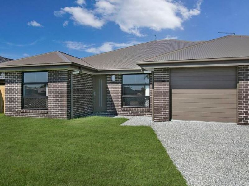 4 bedrooms Duplex in 48A Stringybark Street REGENTS PARK QLD, 4118
