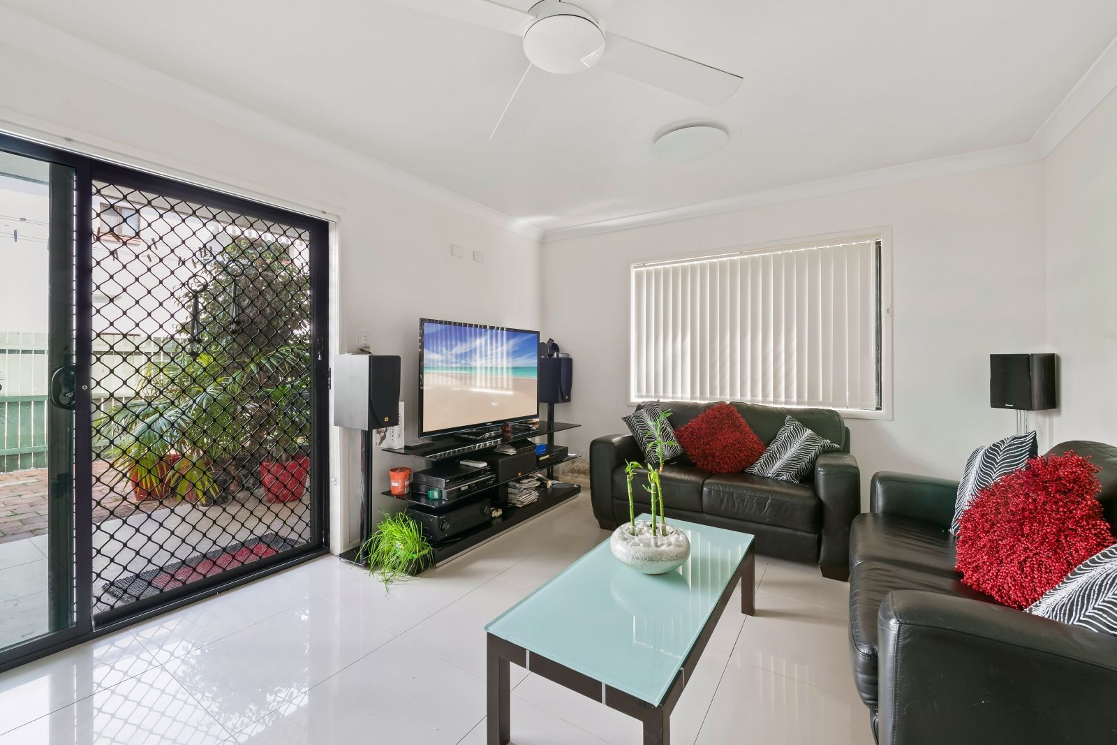 1/18 Muraban Street, Mooloolaba QLD 4557, Image 2