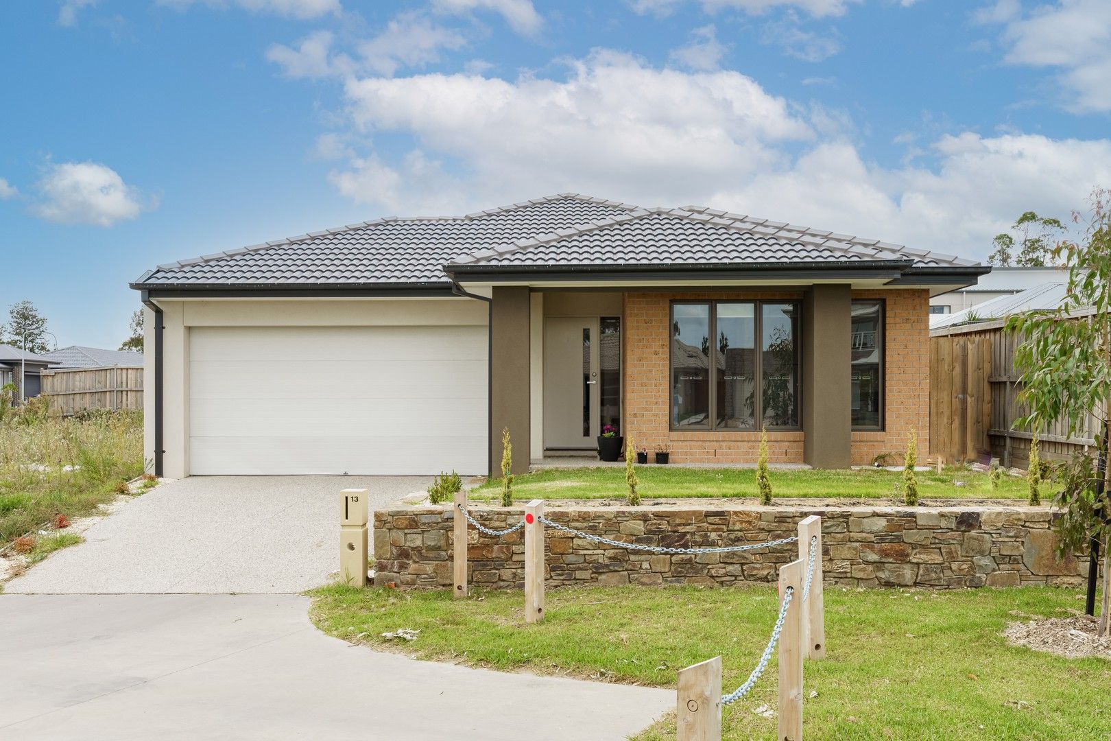4 bedrooms House in 13 Mcgeown Circuit CRANBOURNE VIC, 3977