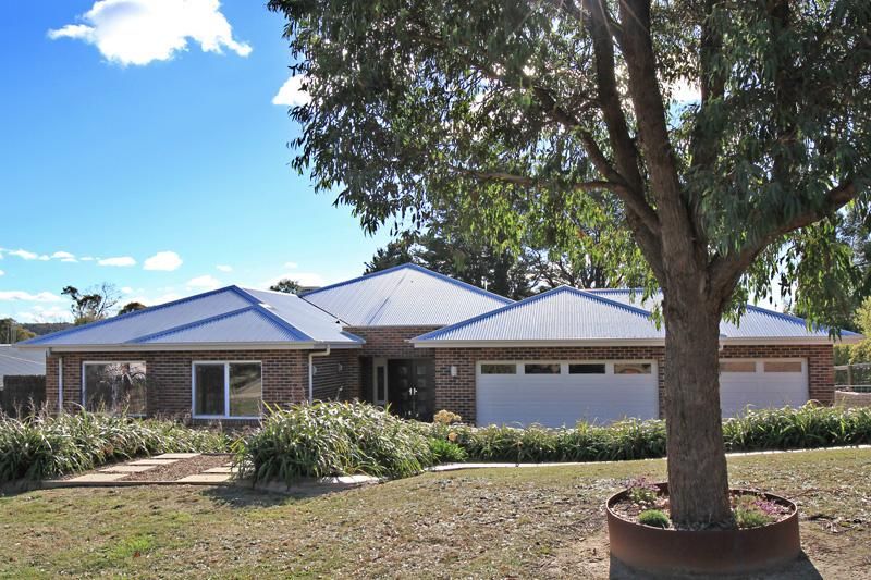 3 Ballymoyer Mews, Woodend VIC 3442