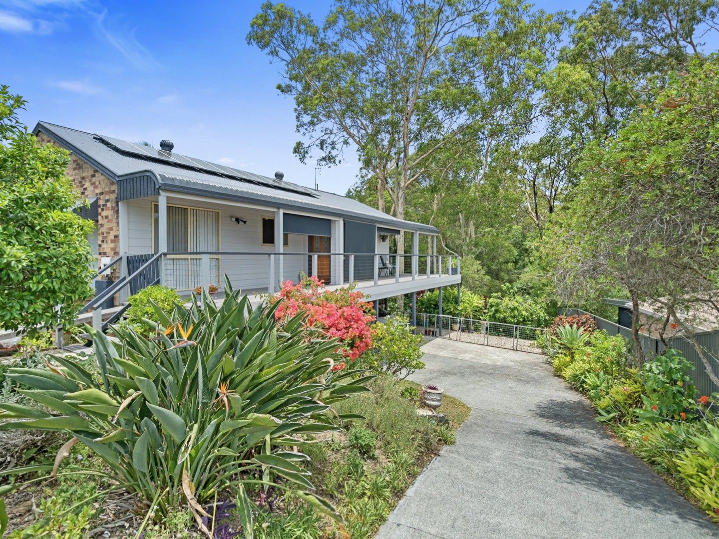 17 Stonehaven Place, Highland Park QLD 4211, Image 0