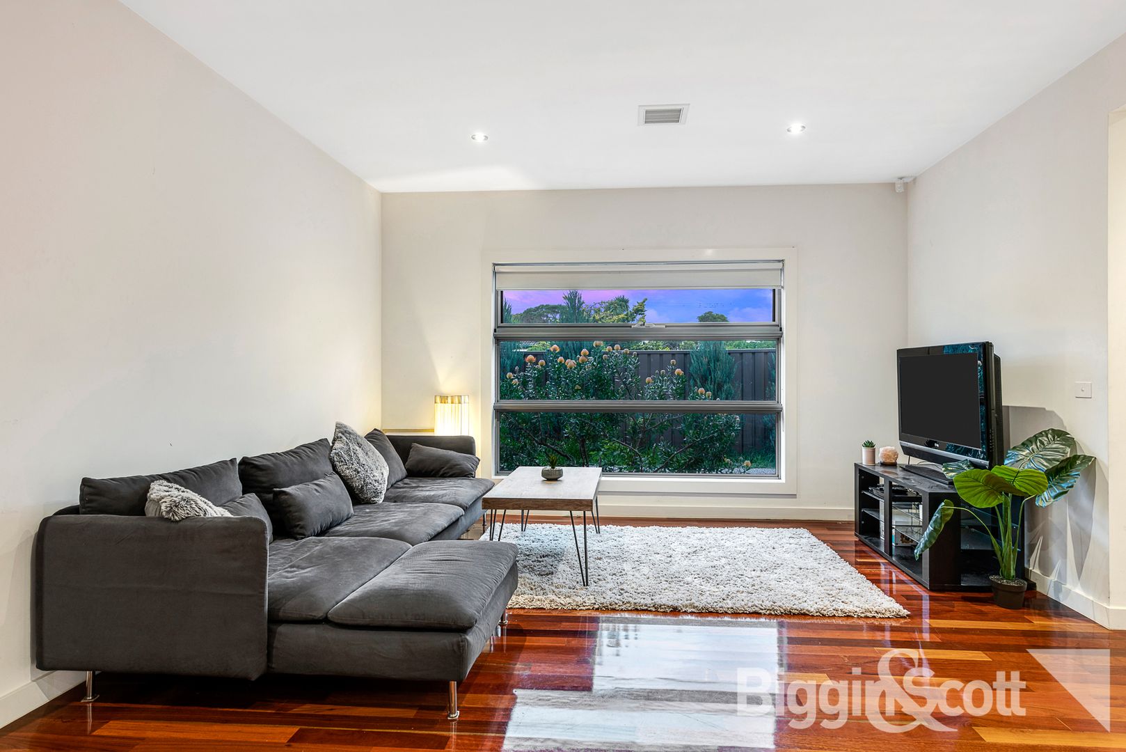 2/3 Montgomery Street, Maidstone VIC 3012, Image 2