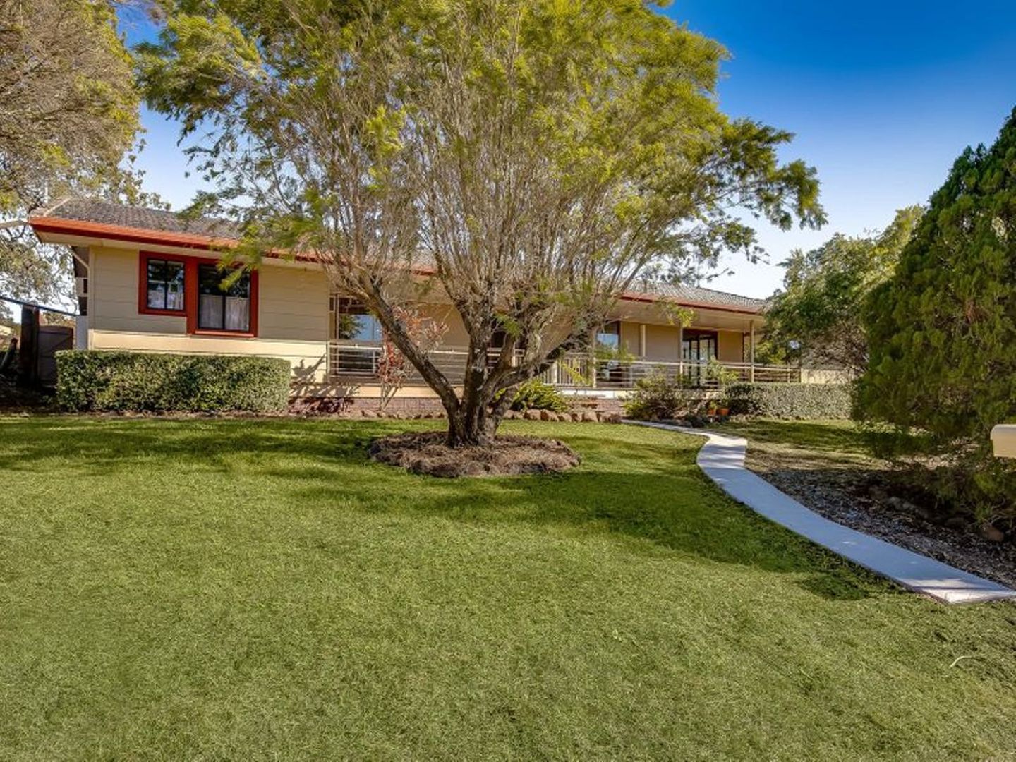 8 Bonnaccorde Place, Cotswold Hills QLD 4350, Image 1