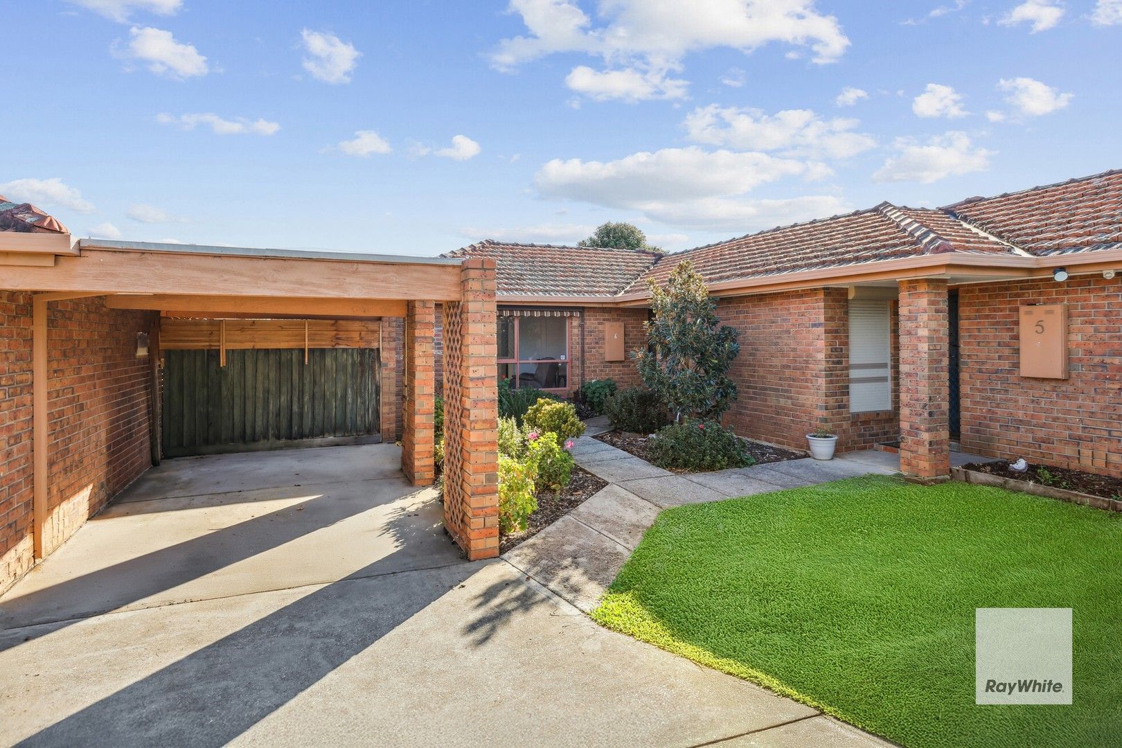 2 bedrooms Apartment / Unit / Flat in 6/36 Unitt Street MELTON VIC, 3337