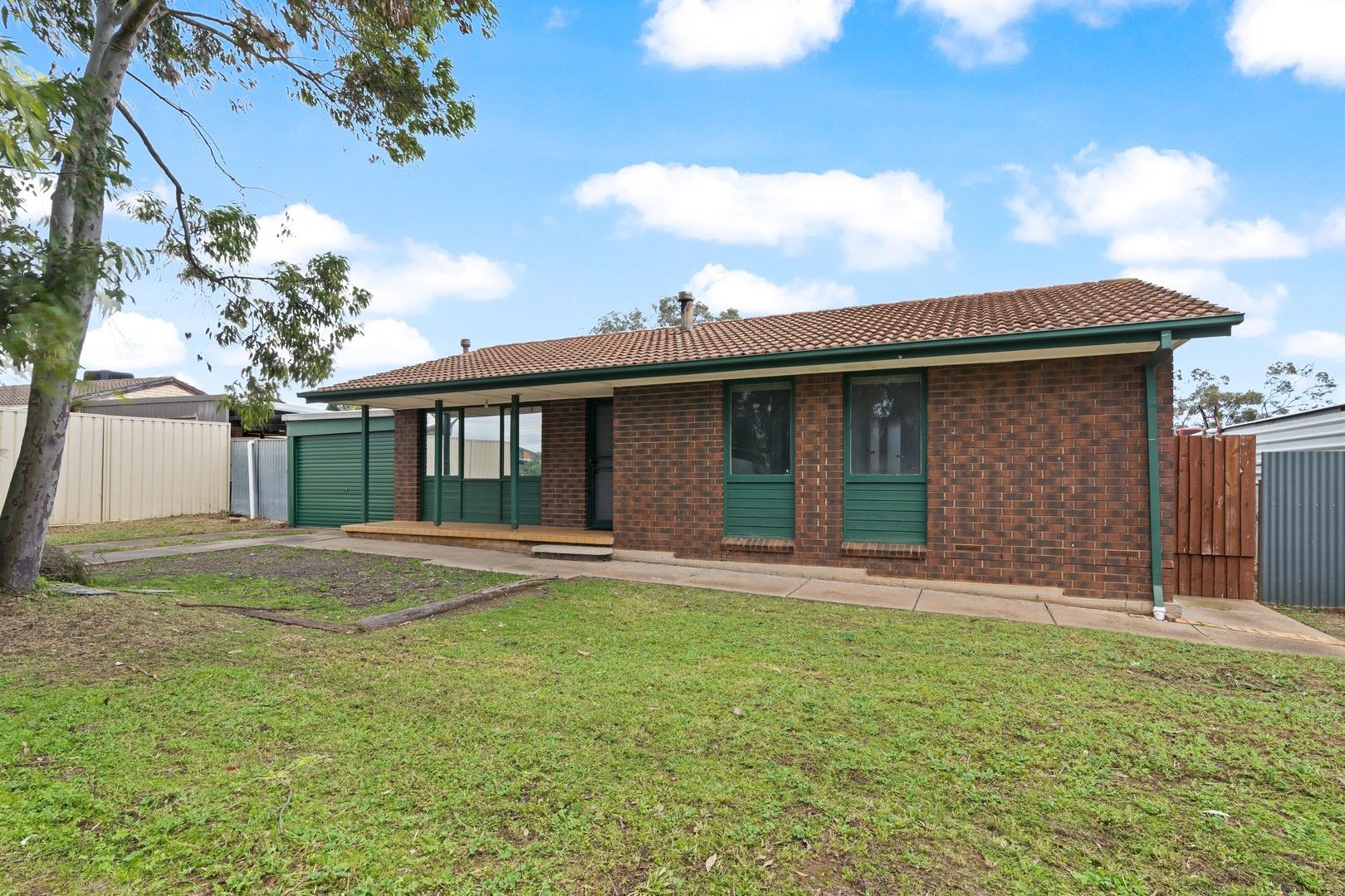 12 Allinga Road, Morphett Vale SA 5162 House For Rent 500 Domain