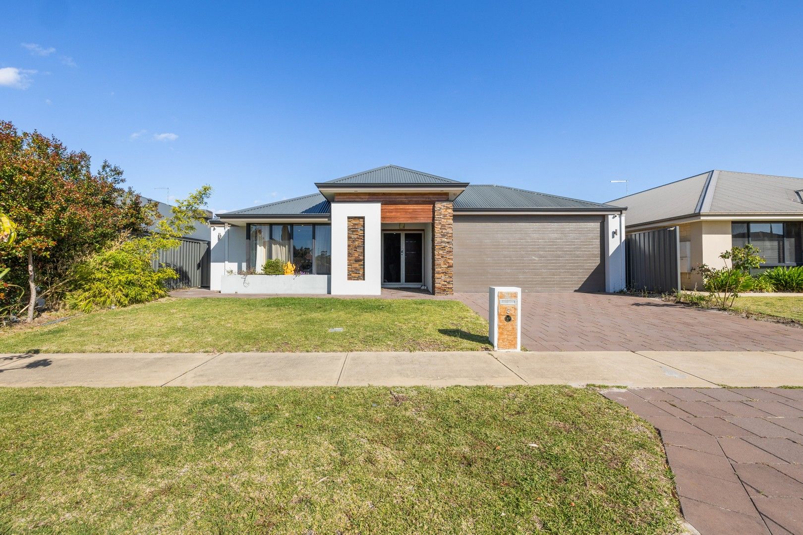 4 bedrooms House in 8 Brahma Street SOUTHERN RIVER WA, 6110