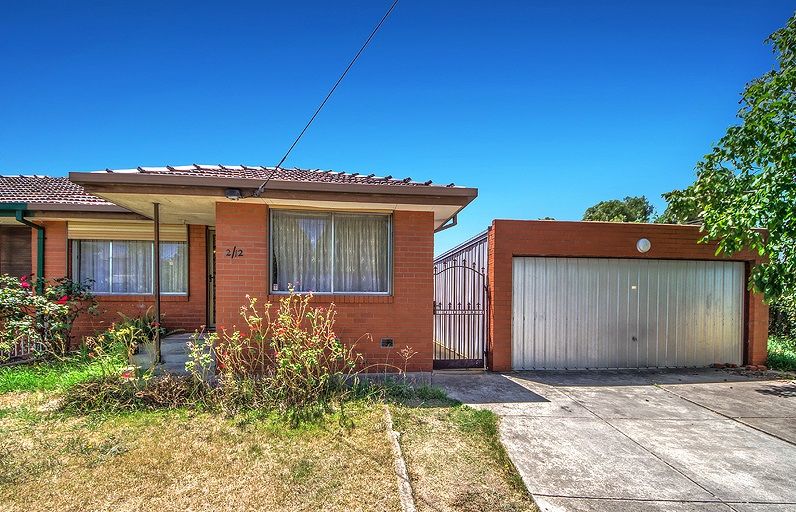 2/12 Station Avenue, St Albans VIC 3021, Image 0