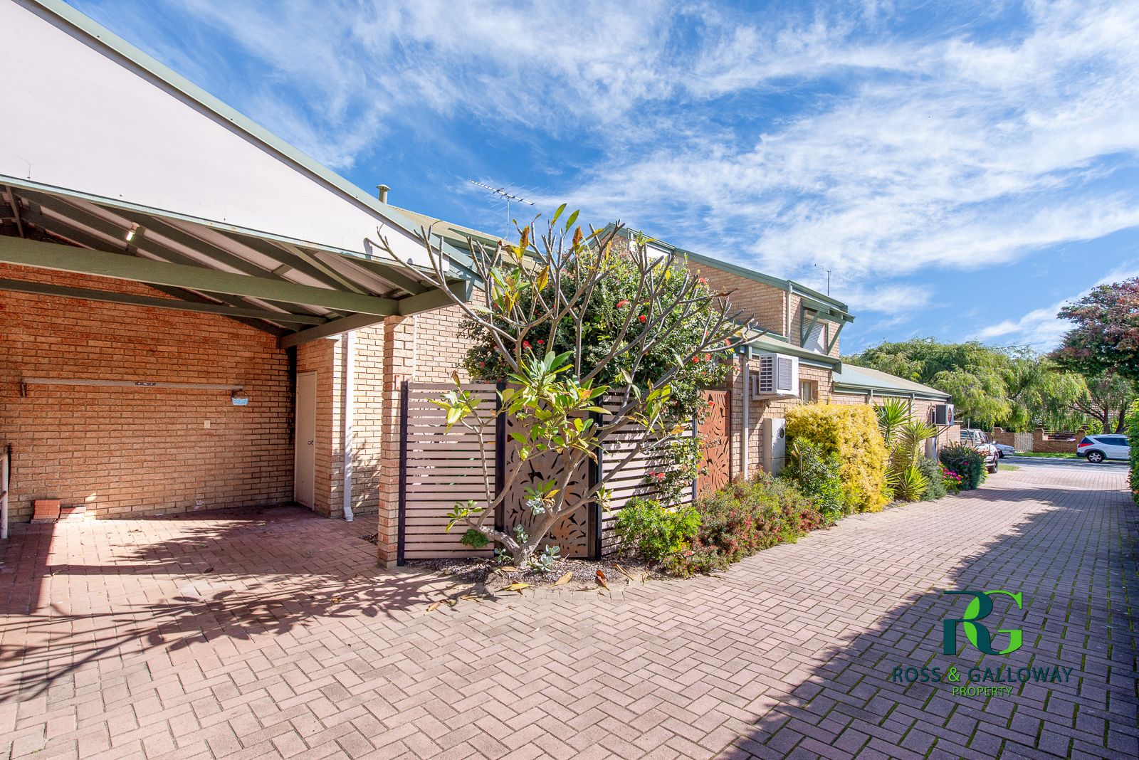 2/24 Point Walter Road, Bicton WA 6157 Domain
