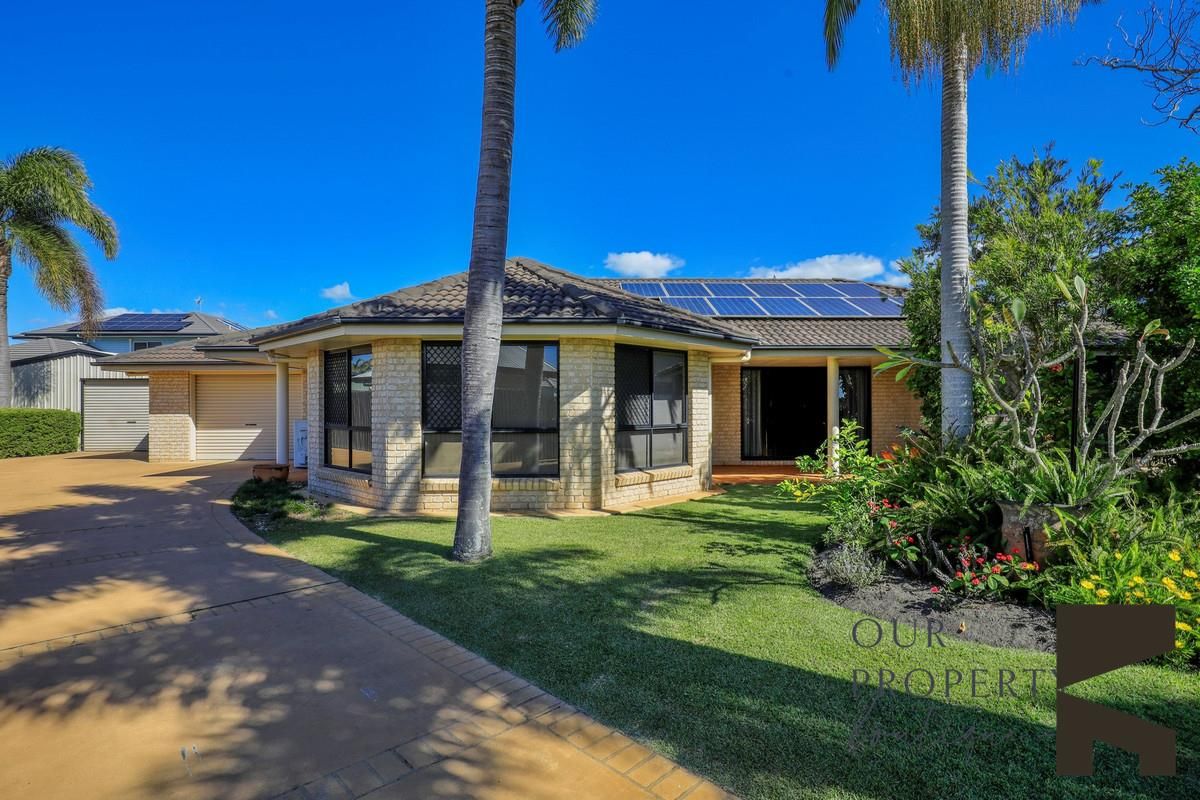 4 bedrooms House in 5 Fiona Place BARGARA QLD, 4670