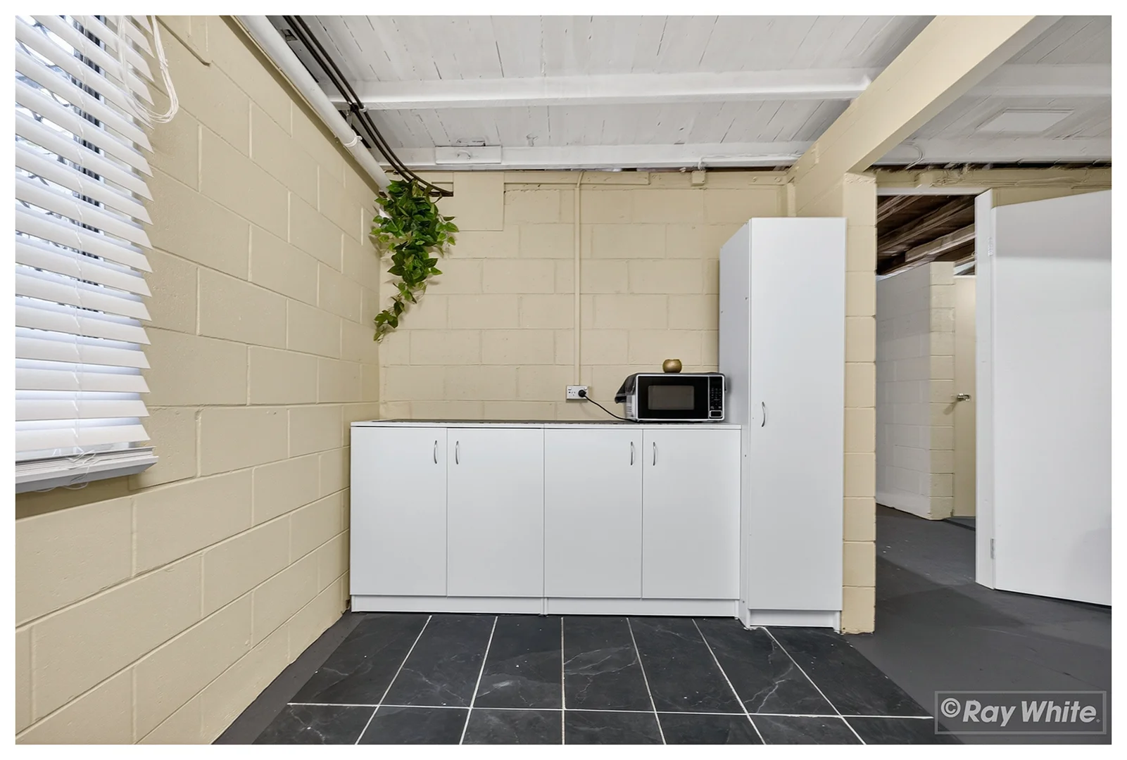 Additional image 16 of 121 ROSE STREET, Koongal QLD 4701