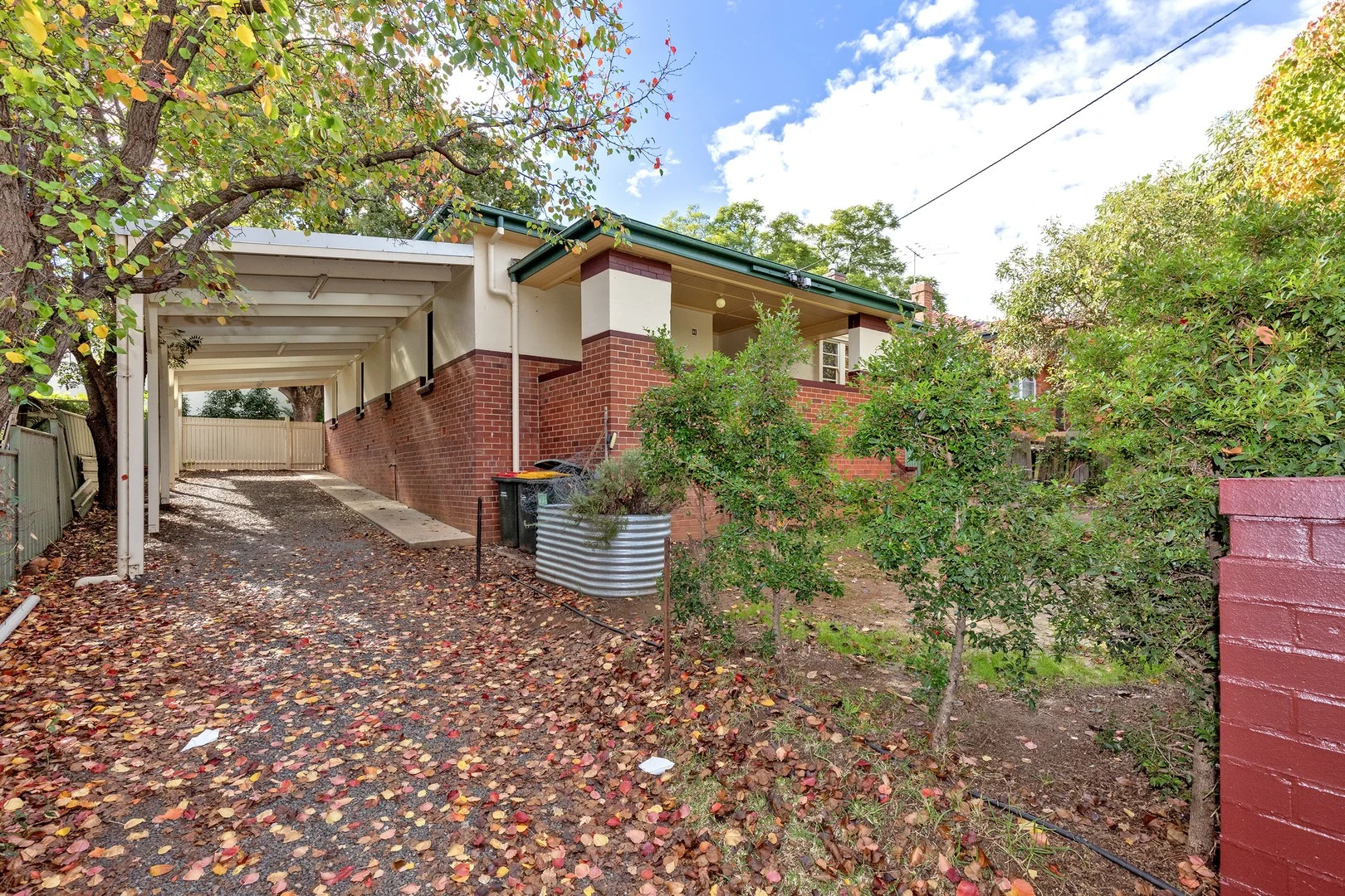 2 Douglas Avenue, Tamworth NSW 2340