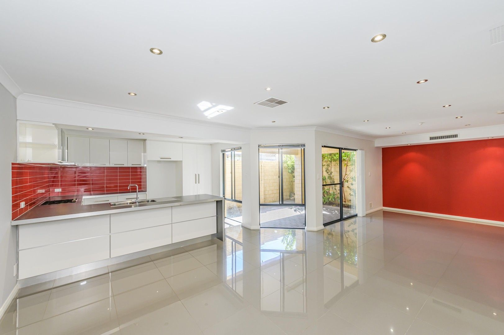 3 bedrooms House in 146D ALBERT STREET OSBORNE PARK WA, 6017