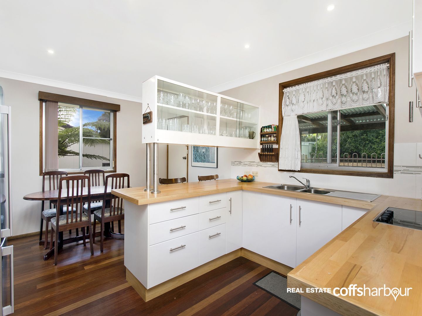 36 Dirrigeree Crescent, Sawtell NSW 2452, Image 2