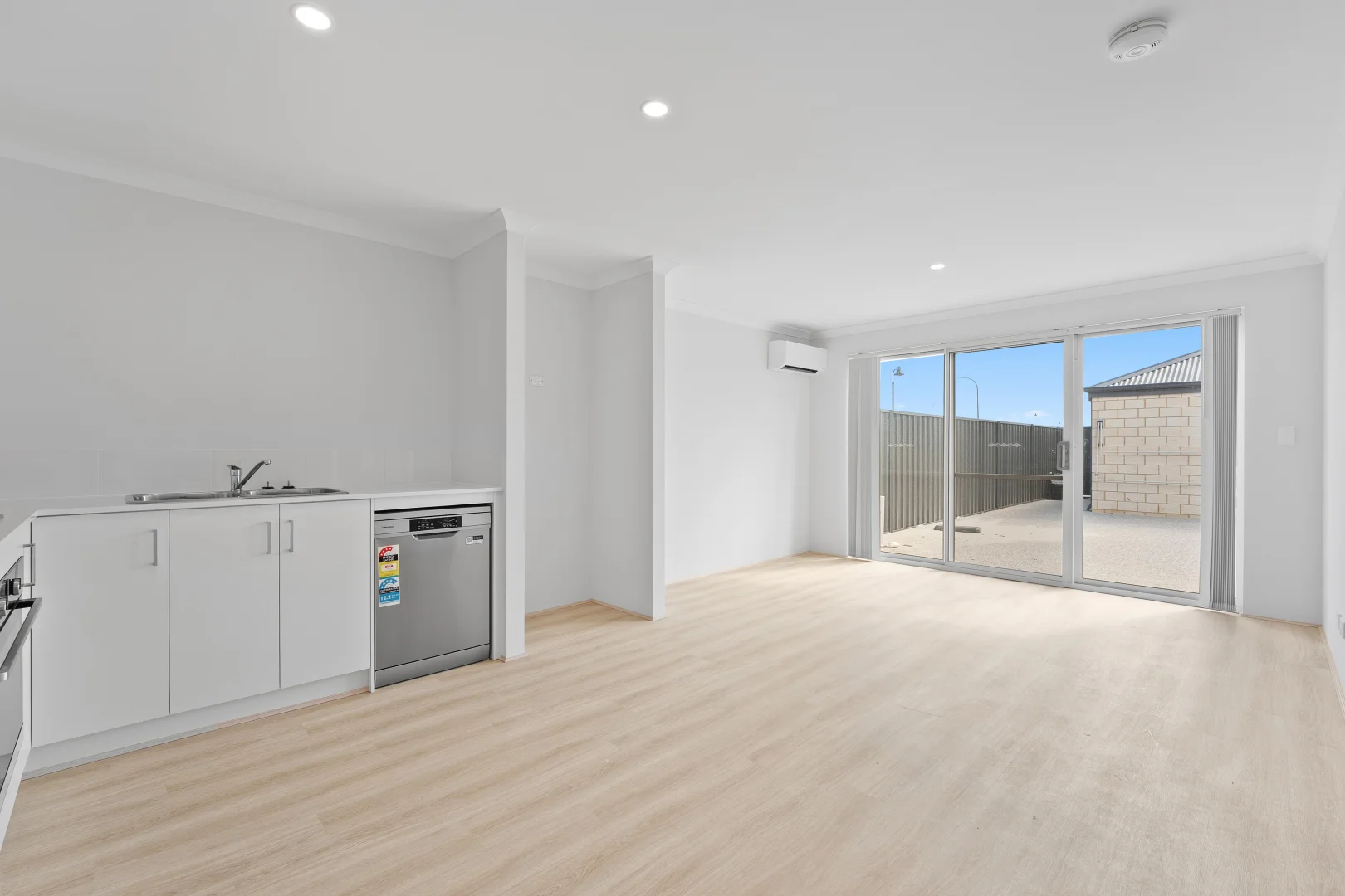 Additional image 7 of 119 Badgerup Avenue, Lakelands WA 6180