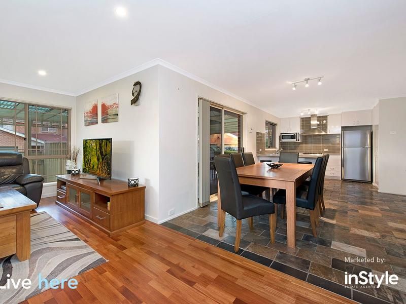 42 Corringle Close, Amaroo ACT 2914, Image 2