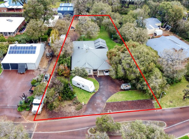 22 Klaehn Crescent, Yalyalup WA 6280