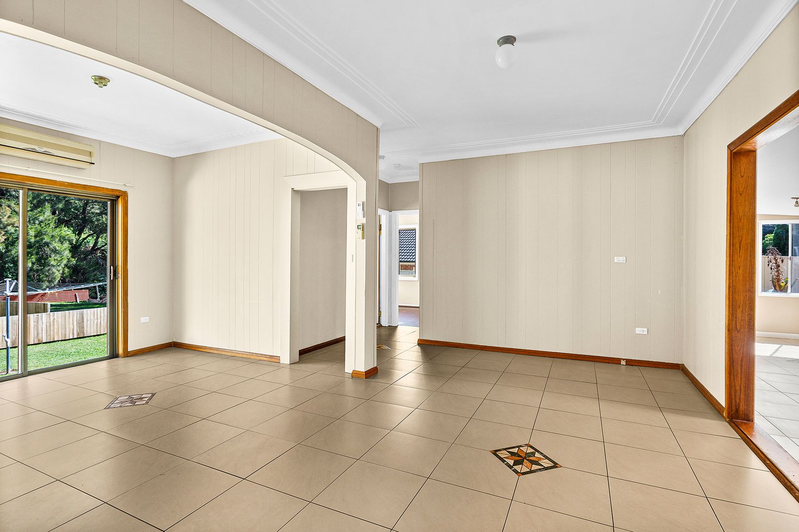 177 Gladstone Avenue, Mount Saint Thomas NSW 2500, Image 2