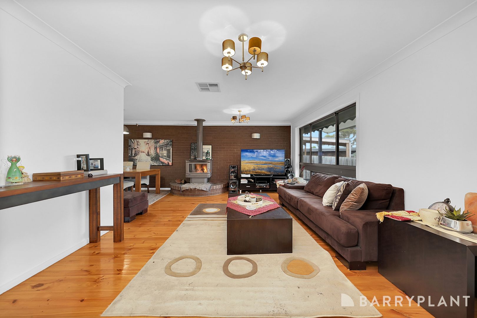 8 Dalray Close, Mill Park VIC 3082, Image 1