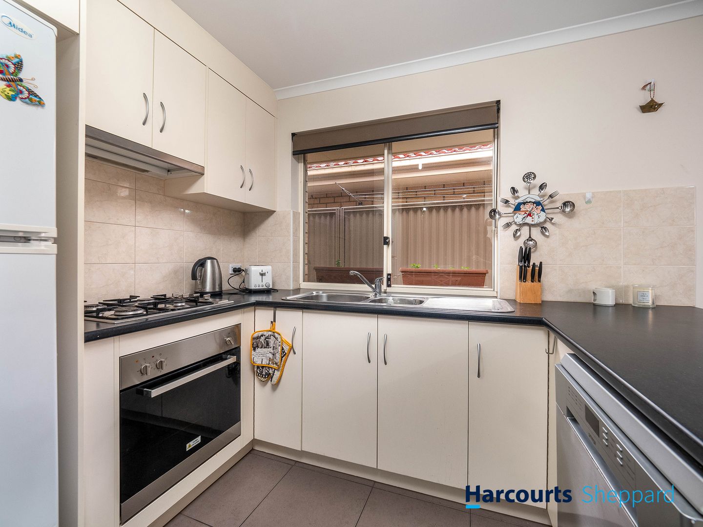 57 Gladstone Crescent, Mansfield Park SA 5012, Image 2