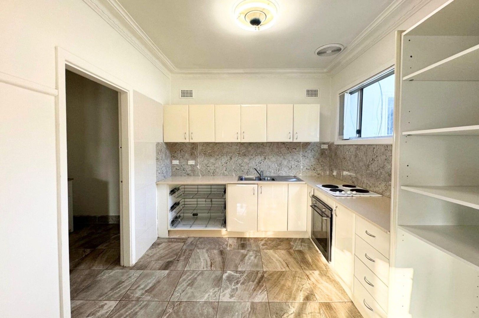 2 bedrooms House in  FAIRFIELD EAST NSW, 2165