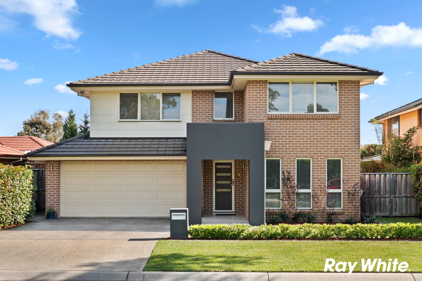 5 bedrooms House in 10 Bather Street THE PONDS NSW, 2769
