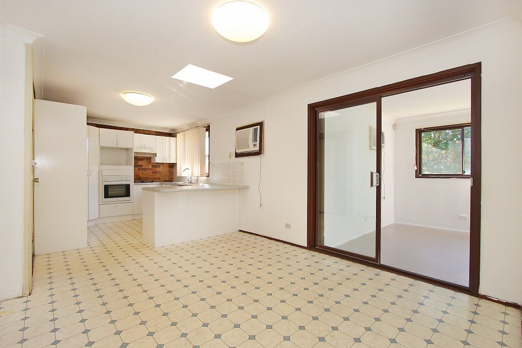 98 Sutherland Avenue, Kings Langley NSW 2147, Image 2