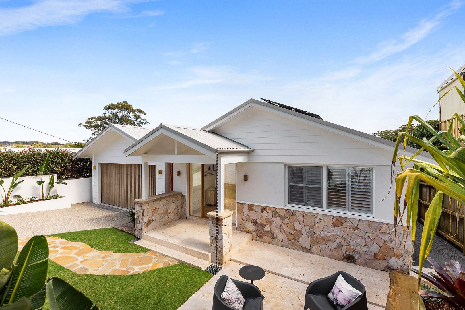 5 bedrooms House in 13 Rysdyk Parade WAMBERAL NSW, 2260