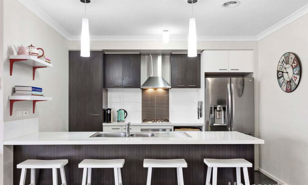 3 bedrooms House in 13 Eastern View DOREEN VIC, 3754