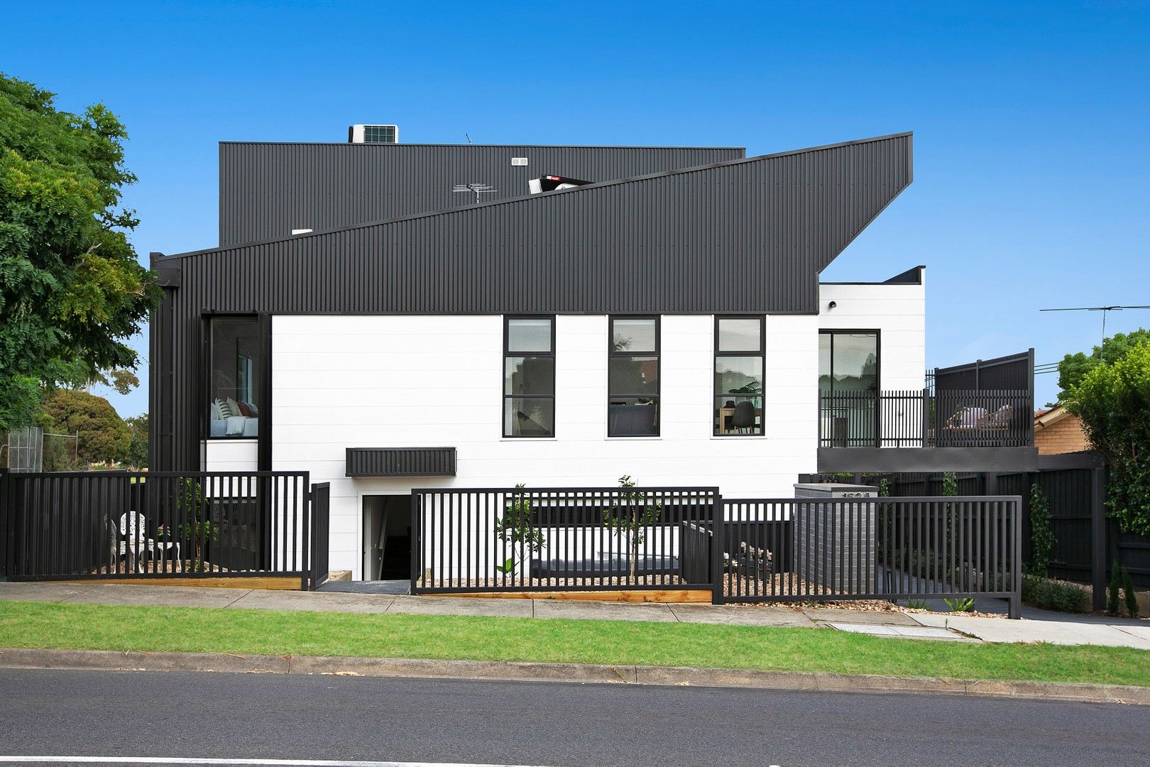 2 bedrooms Townhouse in 1/153a Albert Street PRESTON VIC, 3072