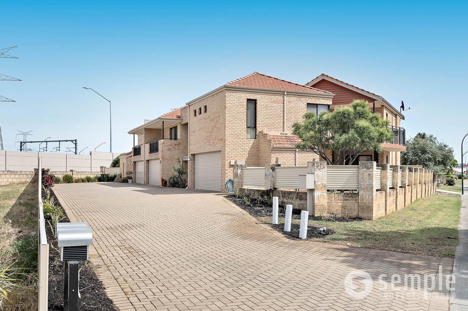 62 The Lakes Boulevard, Jandakot WA 6164 Domain