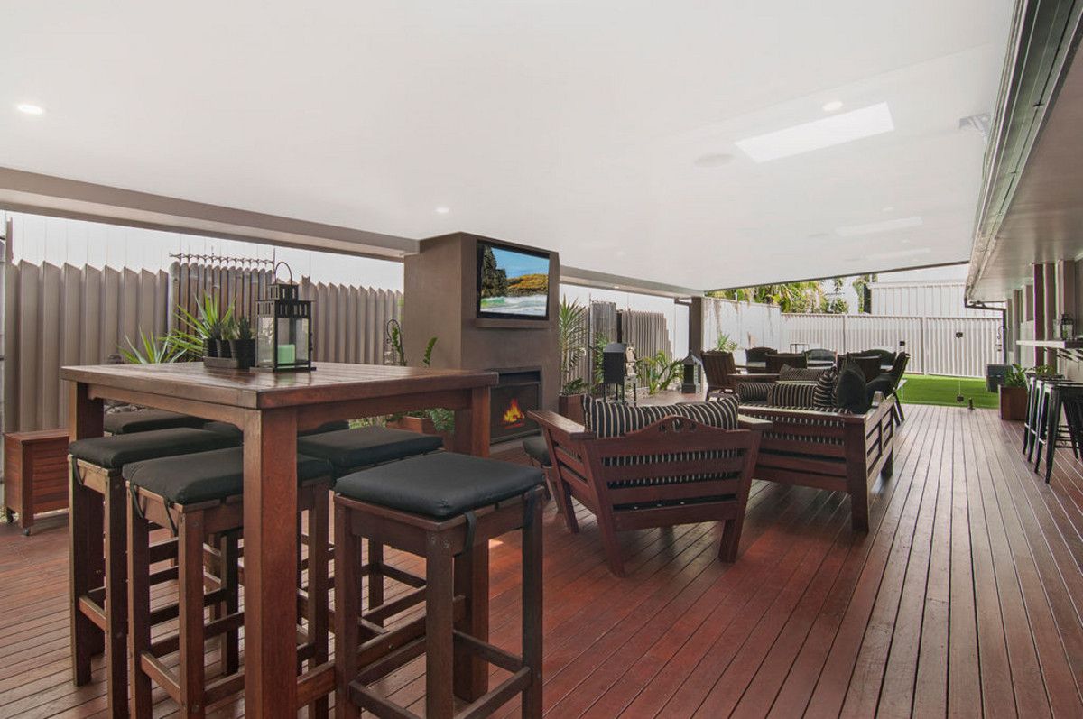 1 Flinders Court, Paradise Point QLD 4216, Image 0