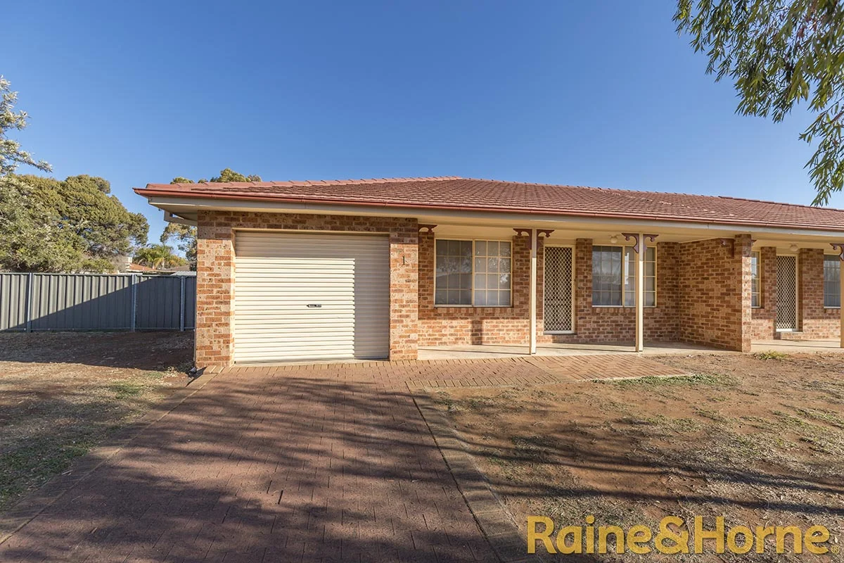 Primary image of 1 Ellis Park Close, Dubbo NSW 2830