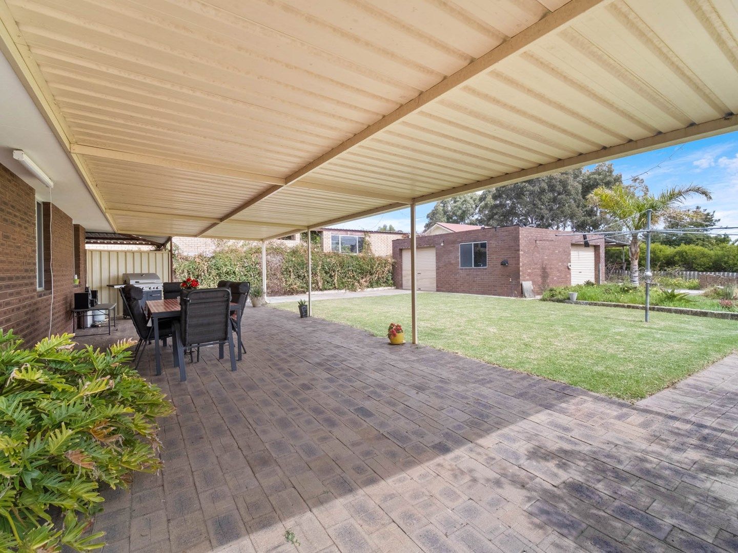 11 Alandale Road, Greenmount WA 6056, Image 2