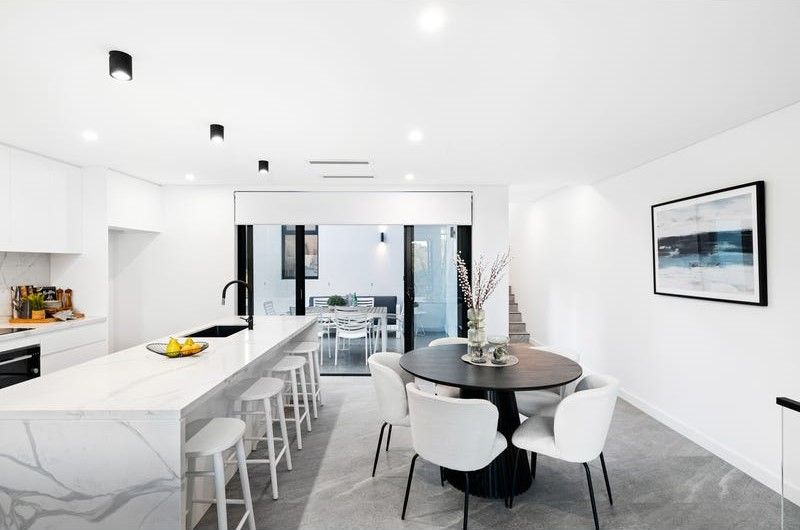 4 bedrooms Duplex in 14a Graham Place PICNIC POINT NSW, 2213
