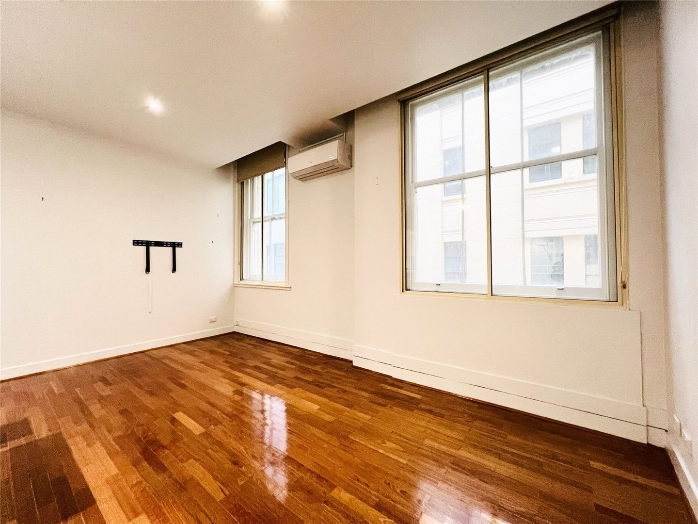 12-392-little-collins-street-melbourne-vic-3000-apartment-for-rent