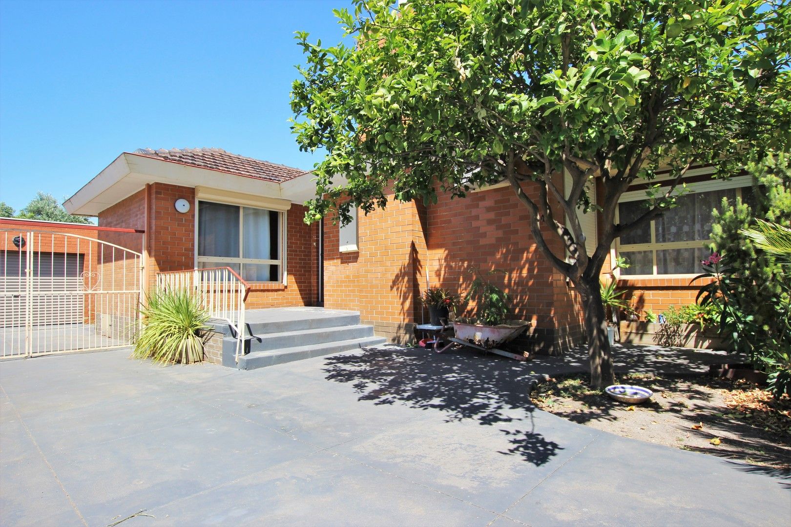 3 bedrooms Apartment / Unit / Flat in 7 Major Road FAWKNER VIC, 3060
