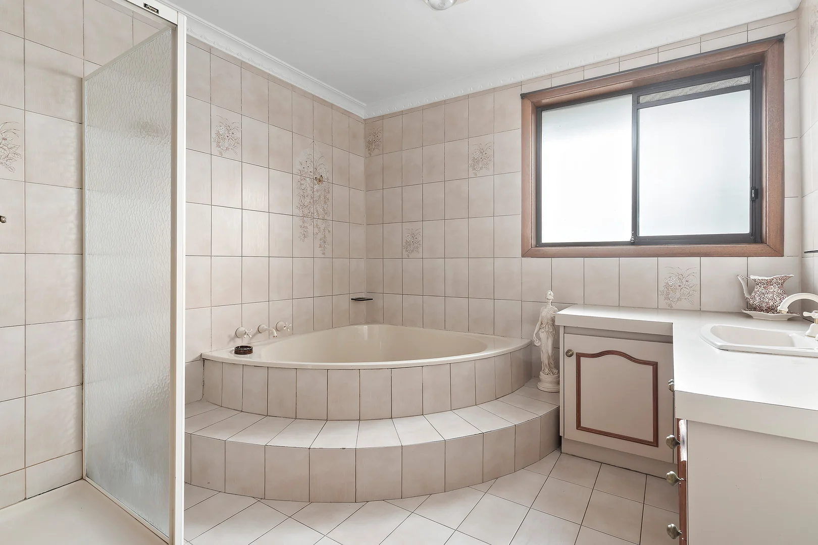 Additional image 11 of 3 Glenview Court, Avondale Heights VIC 3034