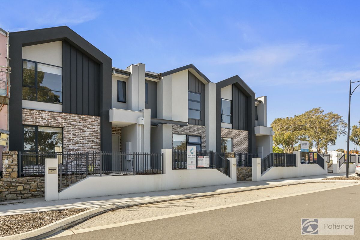 3 bedrooms House in 37 Larapinta Parkway WANNEROO WA, 6065