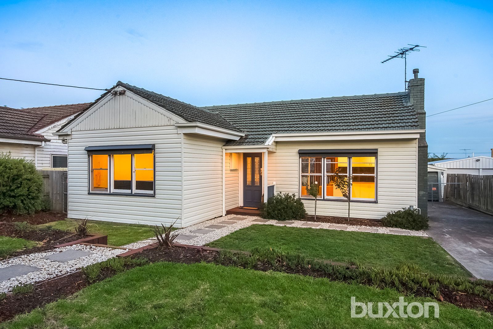 3 bedrooms House in 19 Heather Street HAMLYN HEIGHTS VIC, 3215