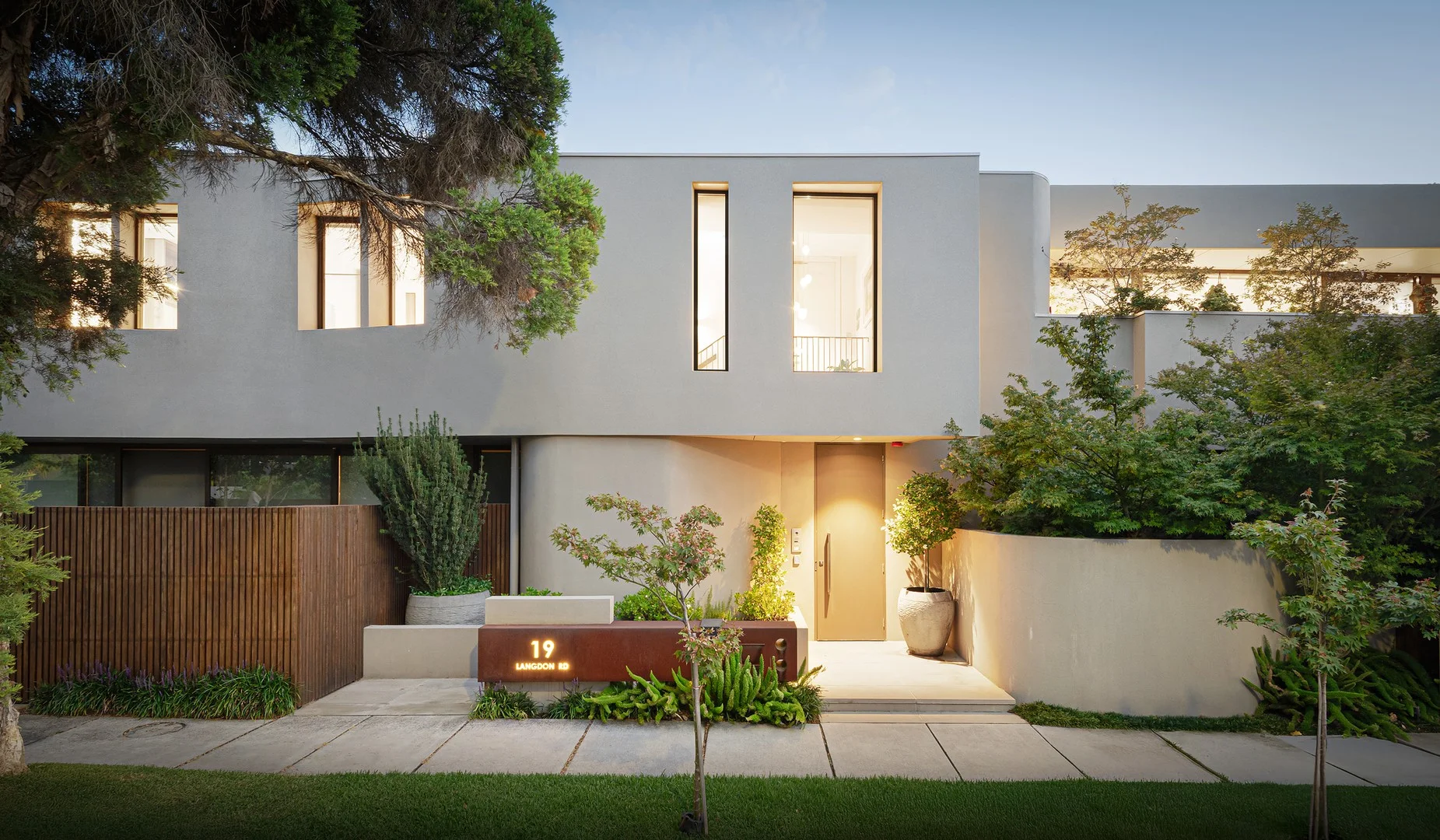 Penthouse 2/19 Langdon Road, Caulfield North VIC 3161