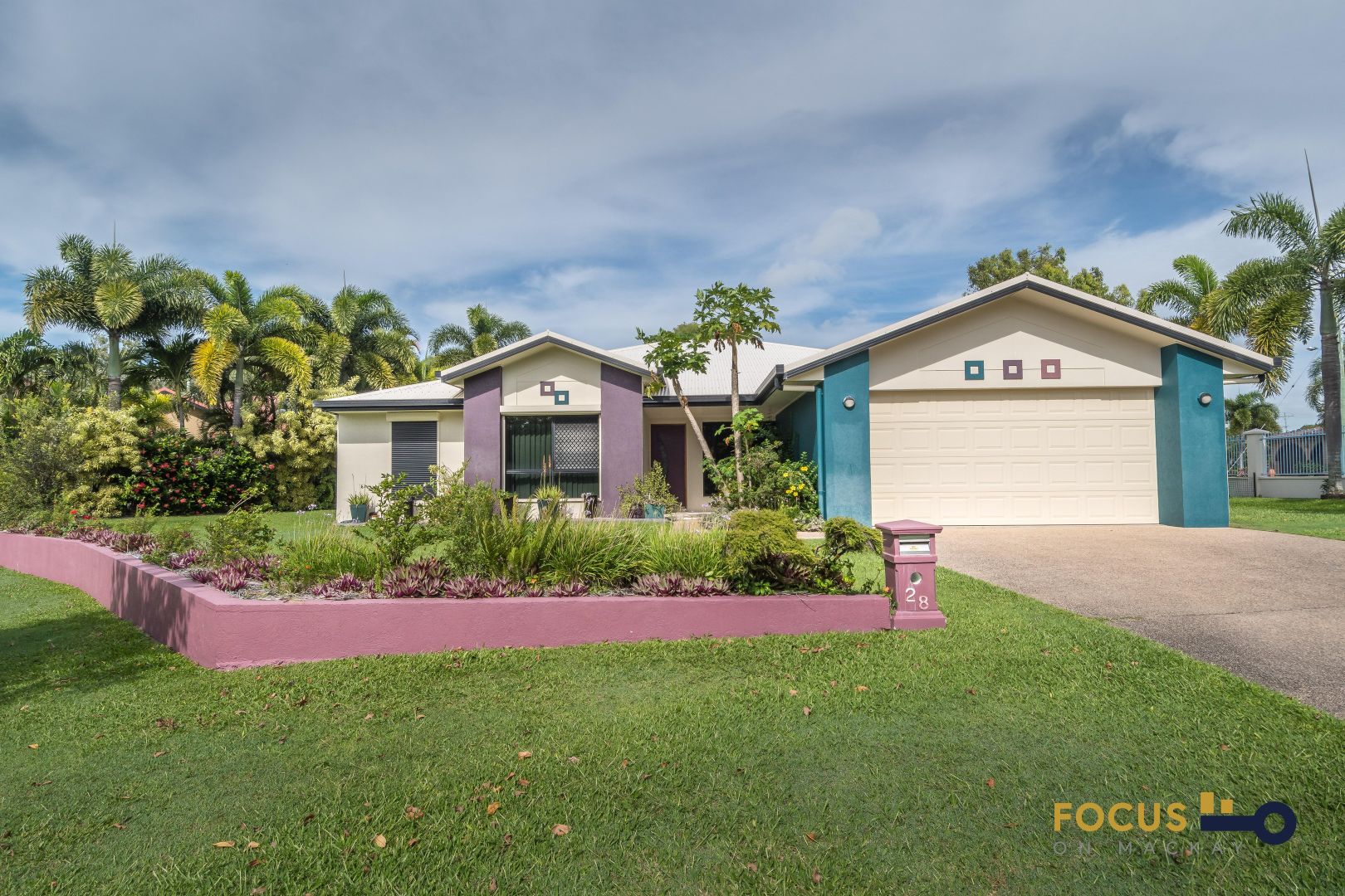 28 Whitesan Blue Terrace, Blacks Beach QLD 4740, Image 2