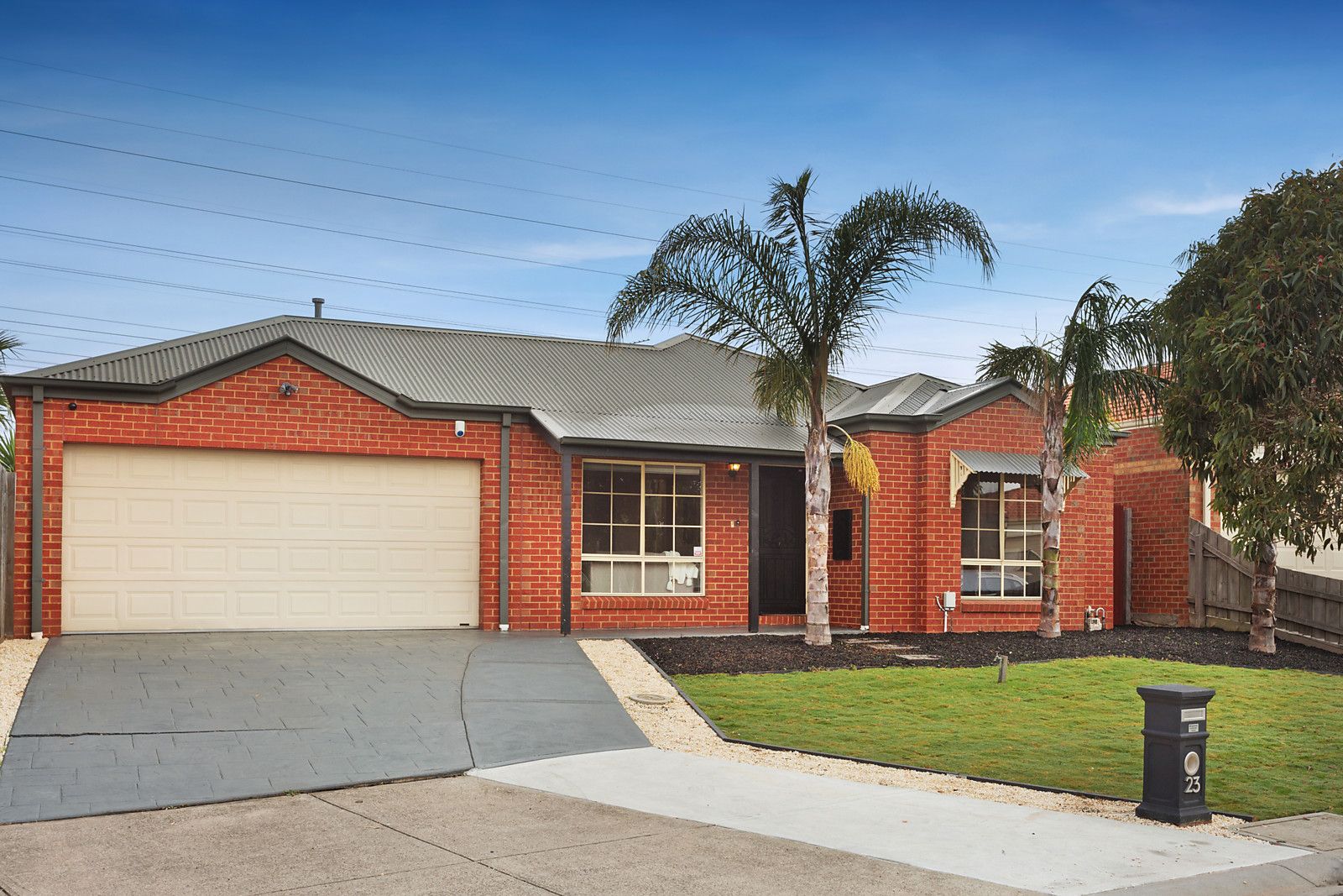 4 bedrooms House in 23 Rutherglen Crescent GOWANBRAE VIC, 3043