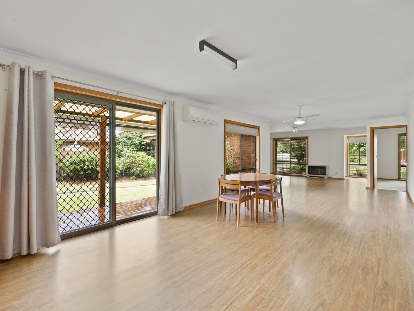 6 Diplomat Court, Benalla VIC 3672, Image 2