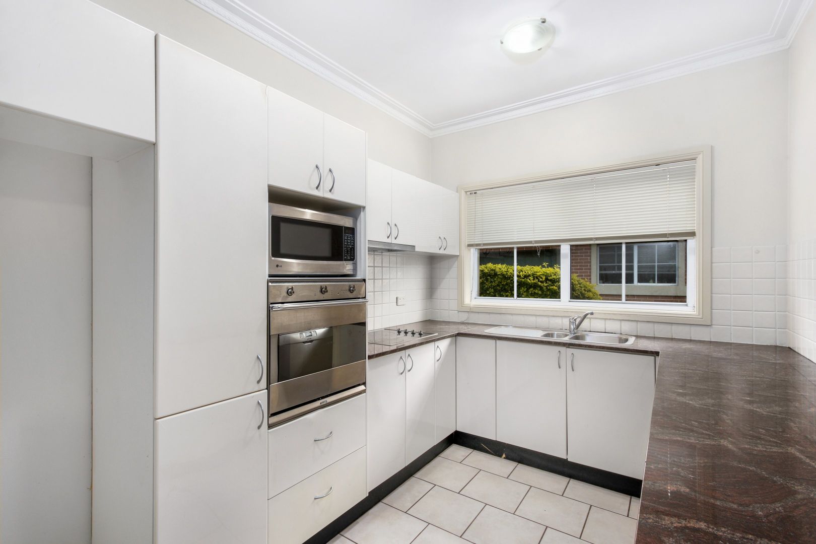 2/186-190 Bath Road, Kirrawee NSW 2232, Image 2