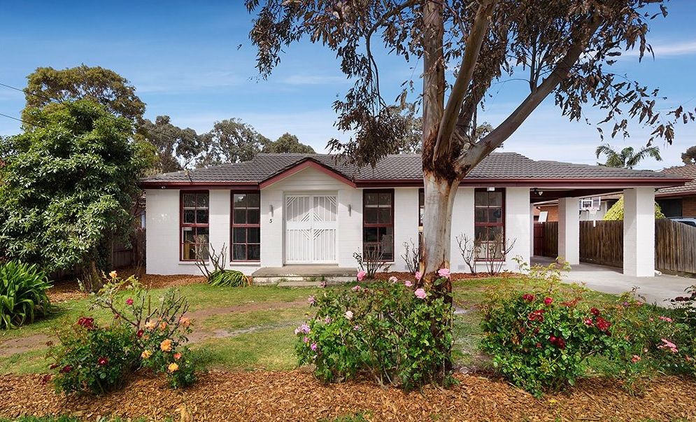 5 bedrooms House in 5 Crowe Street HOPPERS CROSSING VIC, 3029