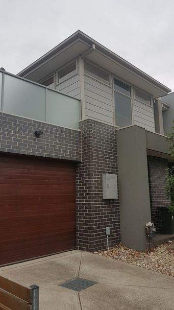 2 bedrooms Townhouse in 13 Alsace Street BRUNSWICK EAST VIC, 3057