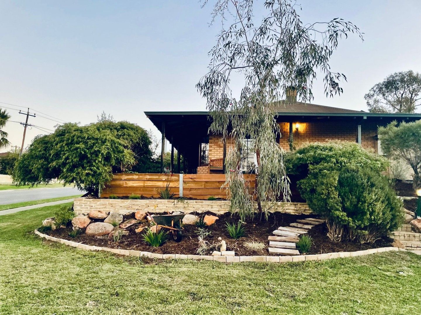 4 bedrooms House in 52 Lennoxtown Road DUNCRAIG WA, 6023