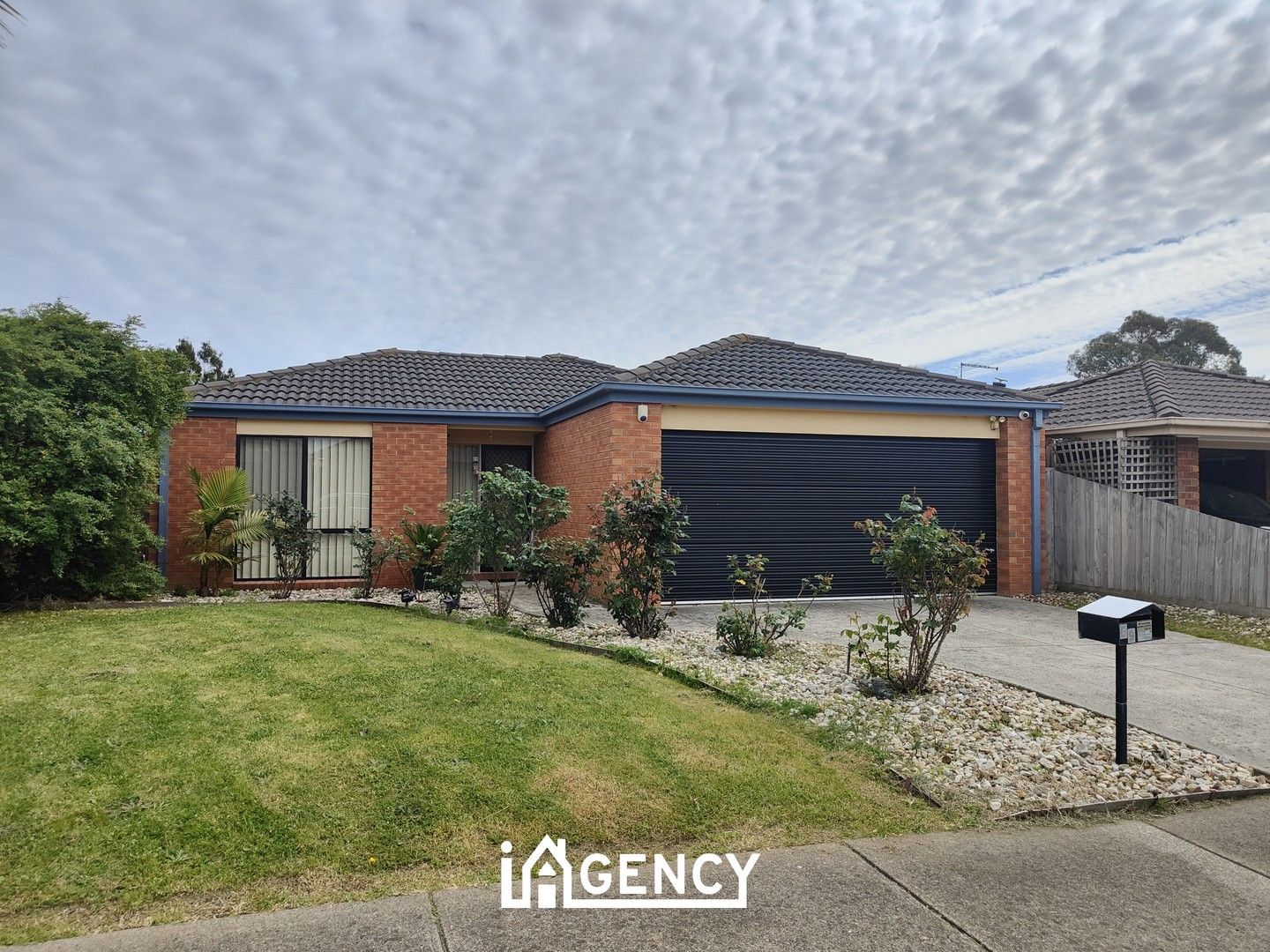 3 bedrooms House in 69 Scarborough Avenue CRANBOURNE WEST VIC, 3977