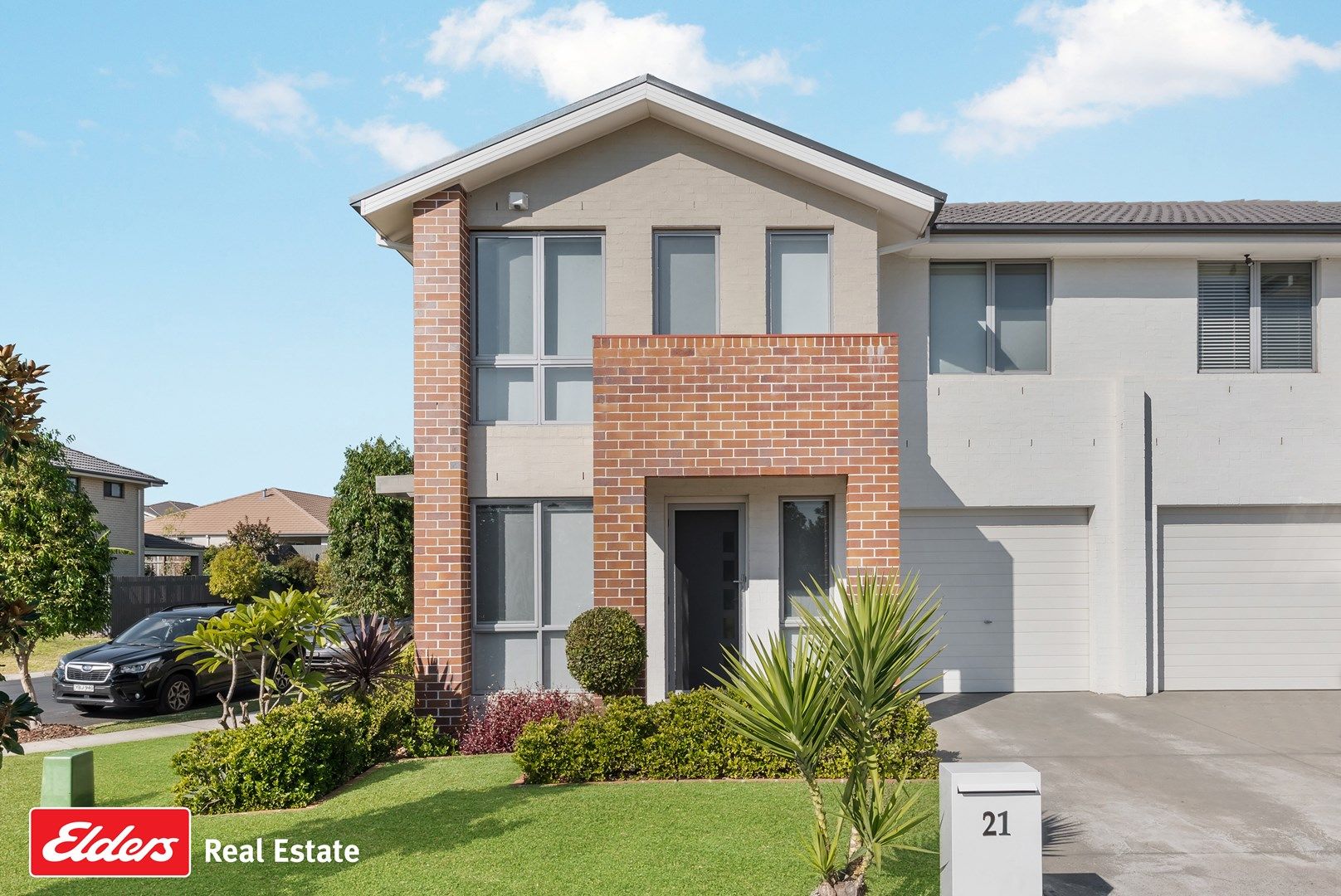 21 Sovereign Circuit, Glenfield NSW 2167, Image 0