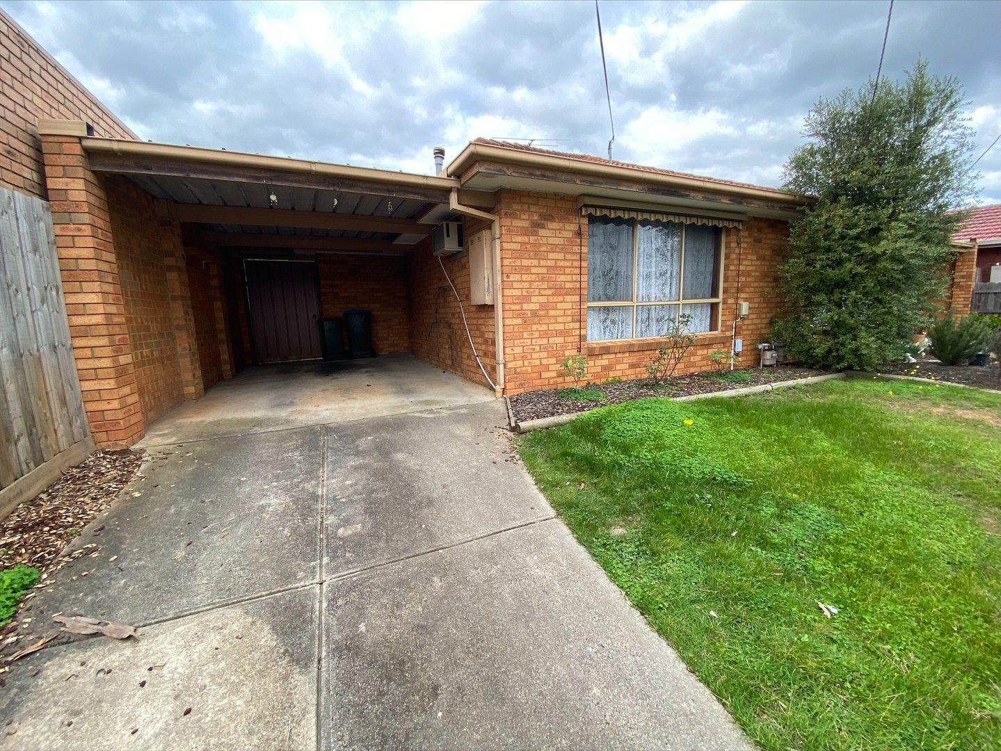 2 bedrooms Apartment / Unit / Flat in 1/288 Greaves Street WERRIBEE VIC, 3030